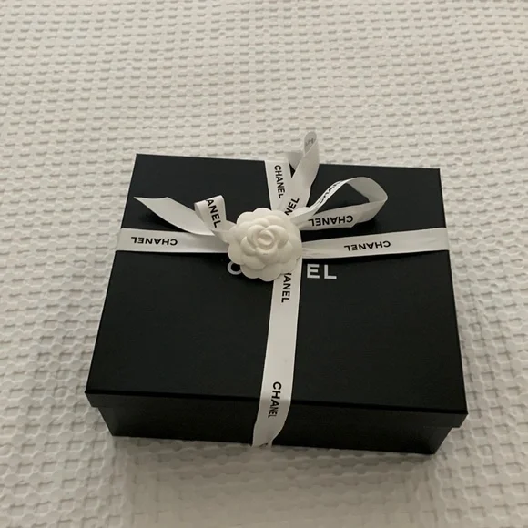 Chanel Dad Sandals Medallion Light Pink Calfskin Size 38.5 NWT - Picture 4 of 13